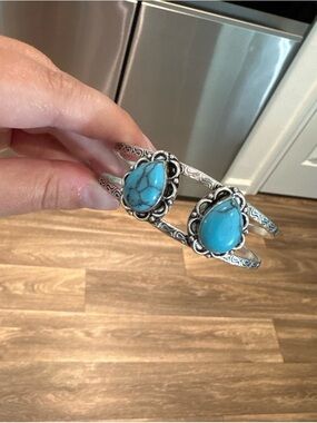 Turquoise Teardrop Double Cuff Bracelet - Silver Tone